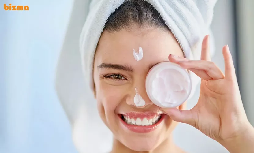 تفاوت آبرسان و مرطوب کننده؛ بررسی مزایا و نحوه استفاده هرکدام! 3 راهنمای خرید آبرسان و مرطوب کننده