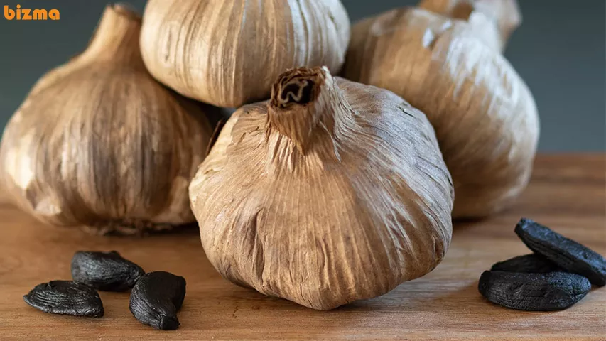 طریقه مصرف سیر سیاه و بهترین زمان مصرف 4 طریقه مصرف سیر سیاه برای لاغری، زگیل تناسلی، کبد چرب، فشار خون، مو، پیسی و ریش