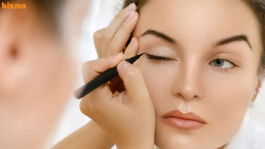 چگونه خط چشم بکشیم؟ معرفی ابزارها و مدلها بر اساس فرم چشم 3 چگونه خط چشم بکشیم؟