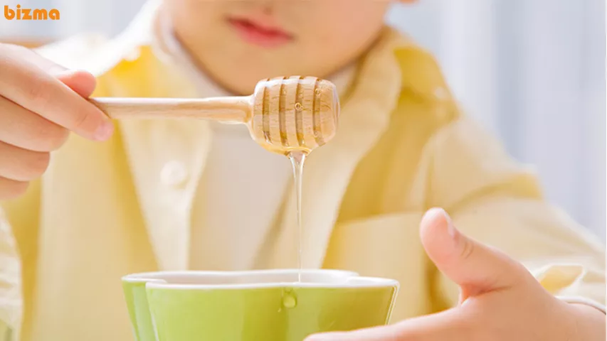 عوارض و فواید عسل برای کودکان و نوزادن 3 عوارض و فواید عسل برای کودکان و نوزادن